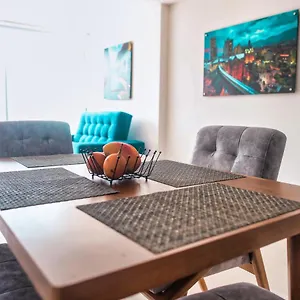 https://apt-century.colombiamedellinhotels.com